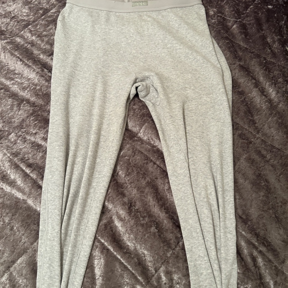 Gray skims cotton rib leggings size small